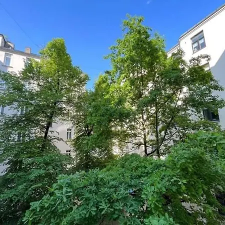 Plass, Majigs Dzivoklis Centra * Riga